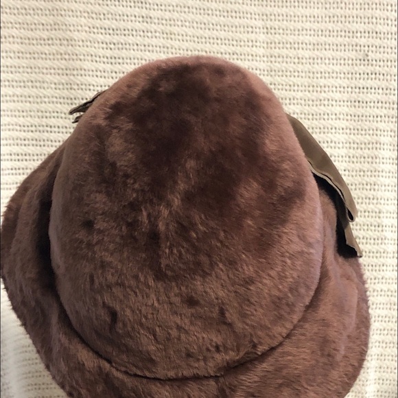 Vintage Ladies’ Brown 1920s Flapper Cloche Hat - Picture 5 of 7